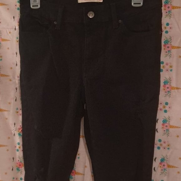 Levi's Denim - Levis Ripped Skinny Jeans.